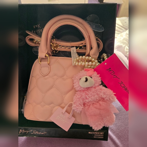 Betsey Johnson Pink Heart Crossbody Bag with Teddy Bear and Bow Charms NWT NIB - Picture 5 of 8